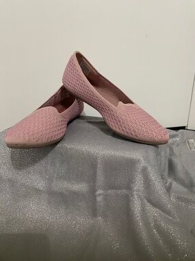 Skechers Pink Sparkle Knit Slip-On Flats